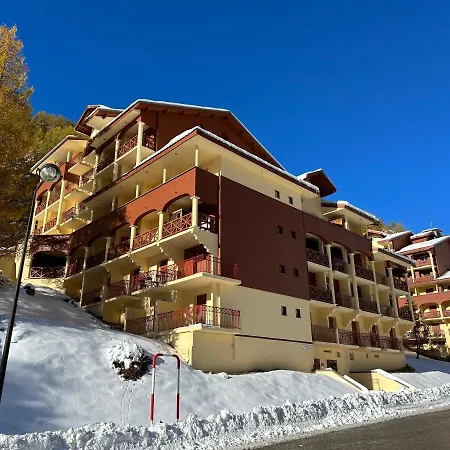 Apartment La Foux D Allos, Centre Station Et Au Pied Des Pistes Allos